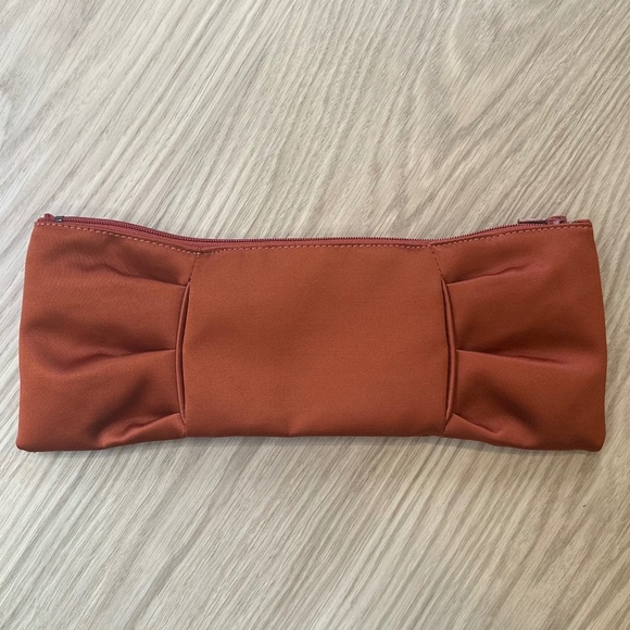 Brontibay Paris - Burnt Orange Satin Bow Clutch Purse with Zip - Picture 1 of 12